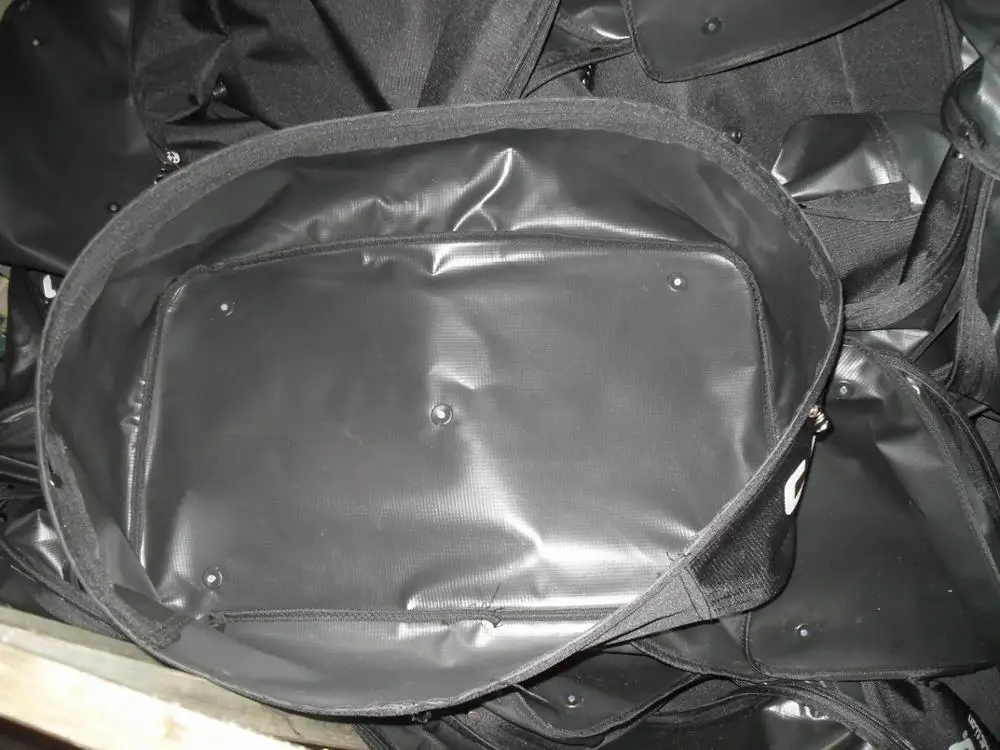 
Large main compartment Soccer football bag Sports duffel Sports Travel Bag for Gym Men 