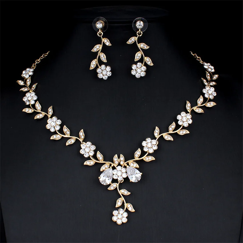 

Aug jewelry Alloy Zircon Plum Blossom Elegant Design Diamond Earrings Necklace Set Women's Banquet Wedding Jewelry Set