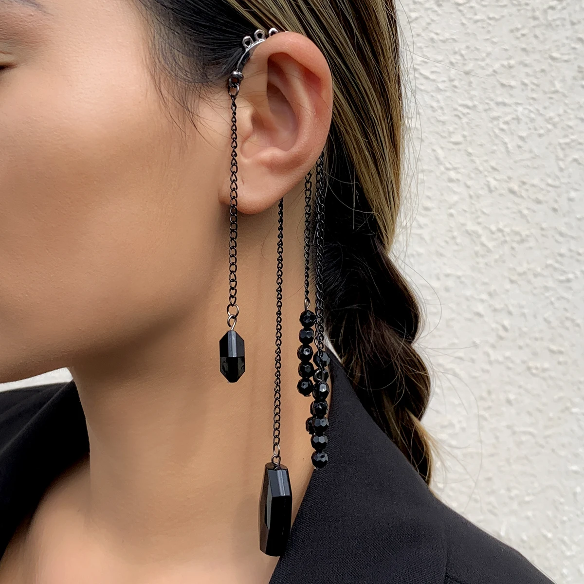 

SHIXIN Exaggerated Geometric Acrylic Bead Drop Earring Statement Long Tassel Earrings Black Link Chain Earrings for Women