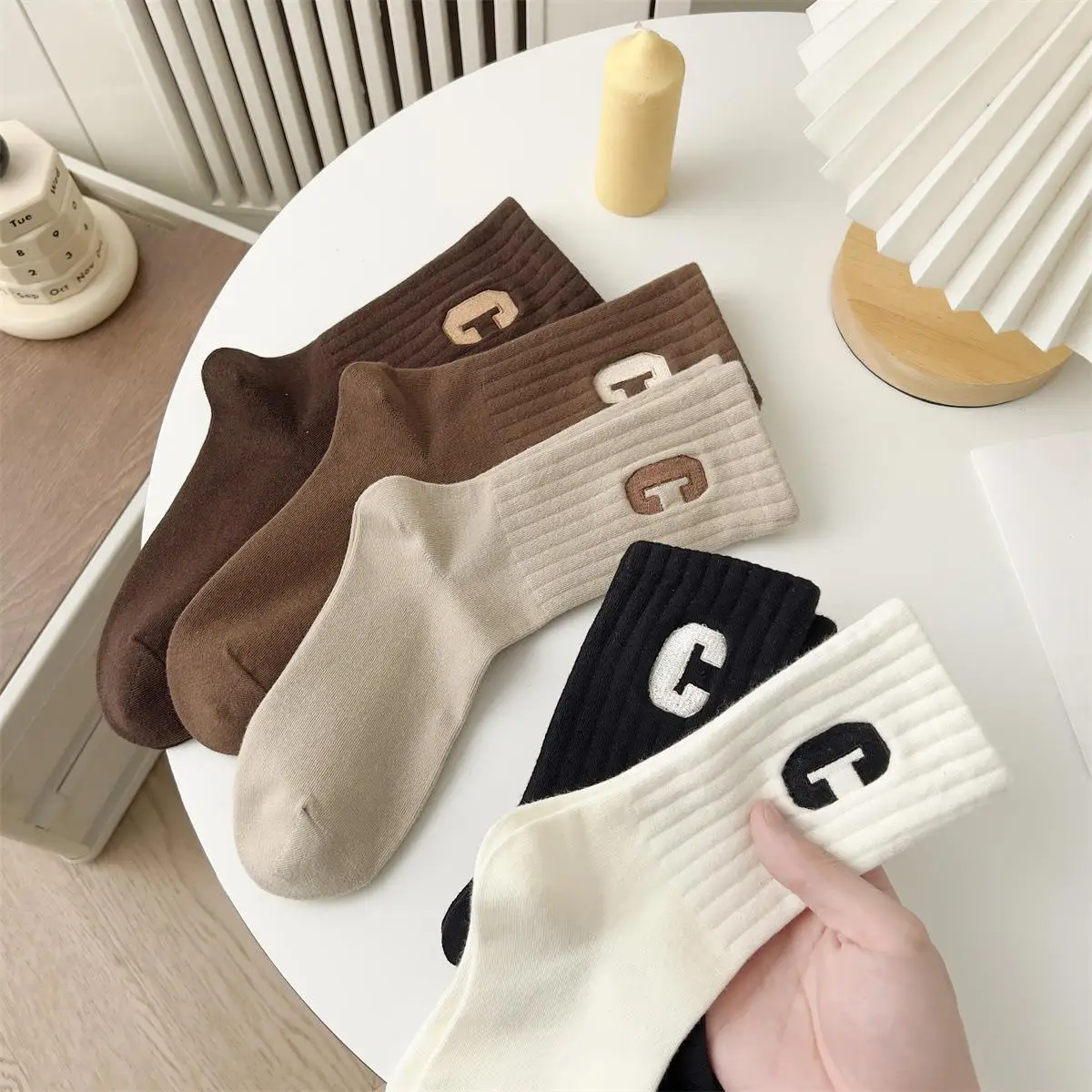 

Autumn and winter solid socks women combed cotton embroidery letter big C college style sports socks ins tube socks student