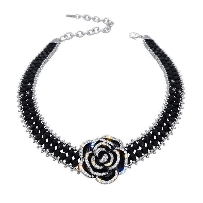 

Black crystal fresh sweet rose flower women's necklace fashion design short flower pendant collarbone chain