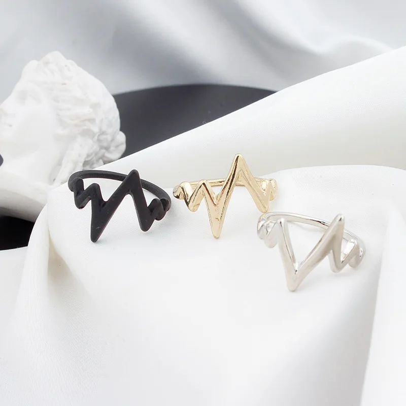 

2021 Sailing Jewelry Fashion Temperament Girl Lightning Finger Ring Temperament Simple Lightning Finger Ring