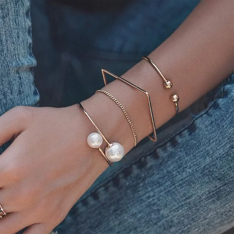 

Sindlan New Arrivals 4Pcs/set Irregular Personalized Metal Jewelry Imitation Big Pearl Charm Bracelet for Women, Picture