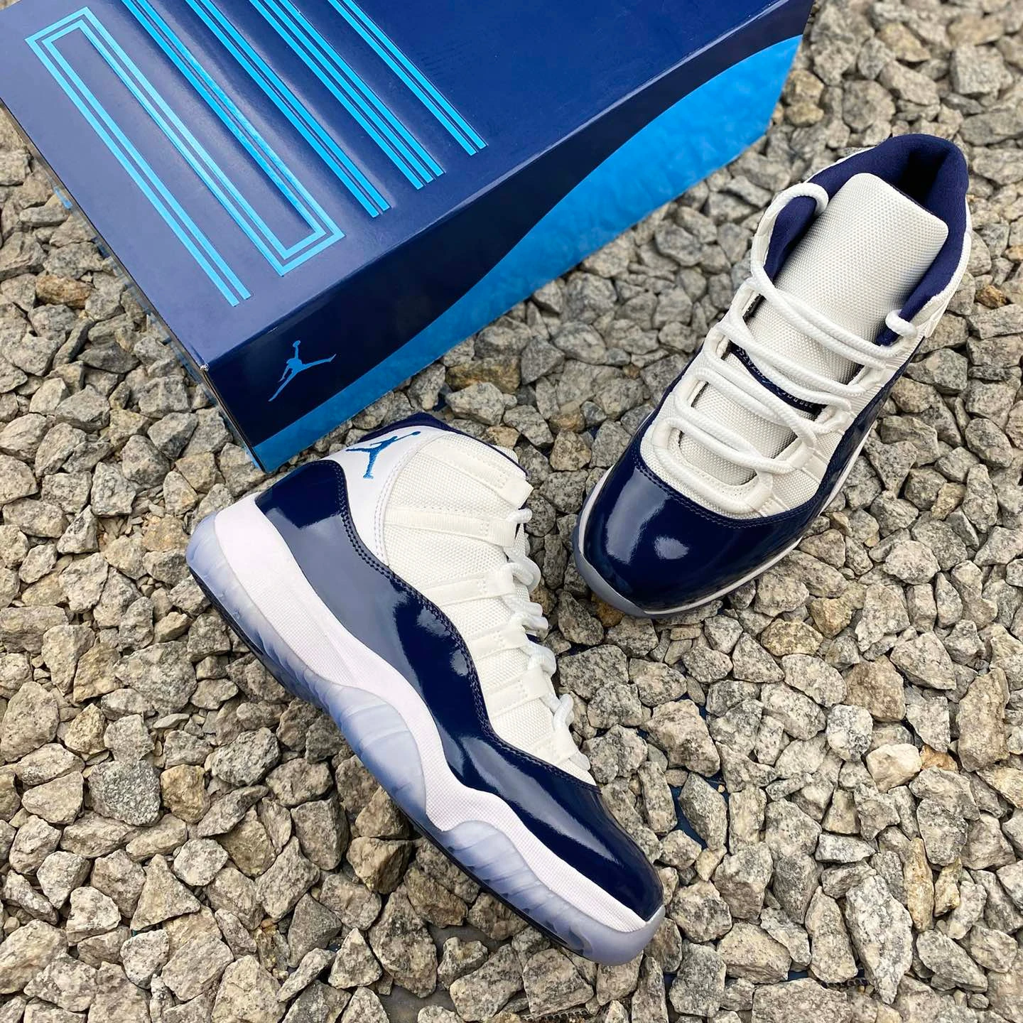 

Newest Top Men's Women Running Shoes Sneakers Outdoor Original Sneakers Nike Shoes