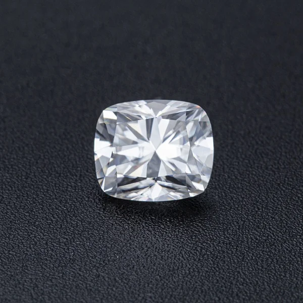 

Wholesale Zhanhao Jewelry top-selling D color Cushion Shape super white Moissanite