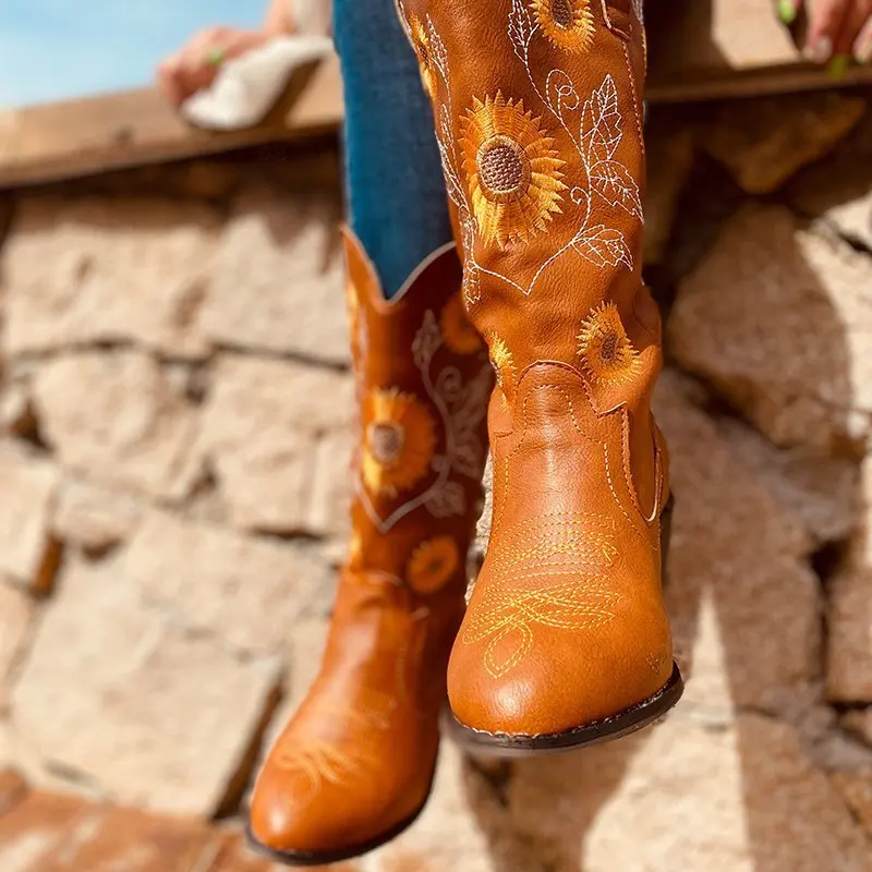 

Embroidery Artificial Leather Low Heel Sunflower Boots, Picture showns