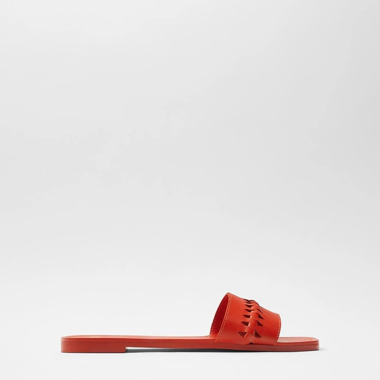 

china wholesale fashion custom slippers stripes for women red