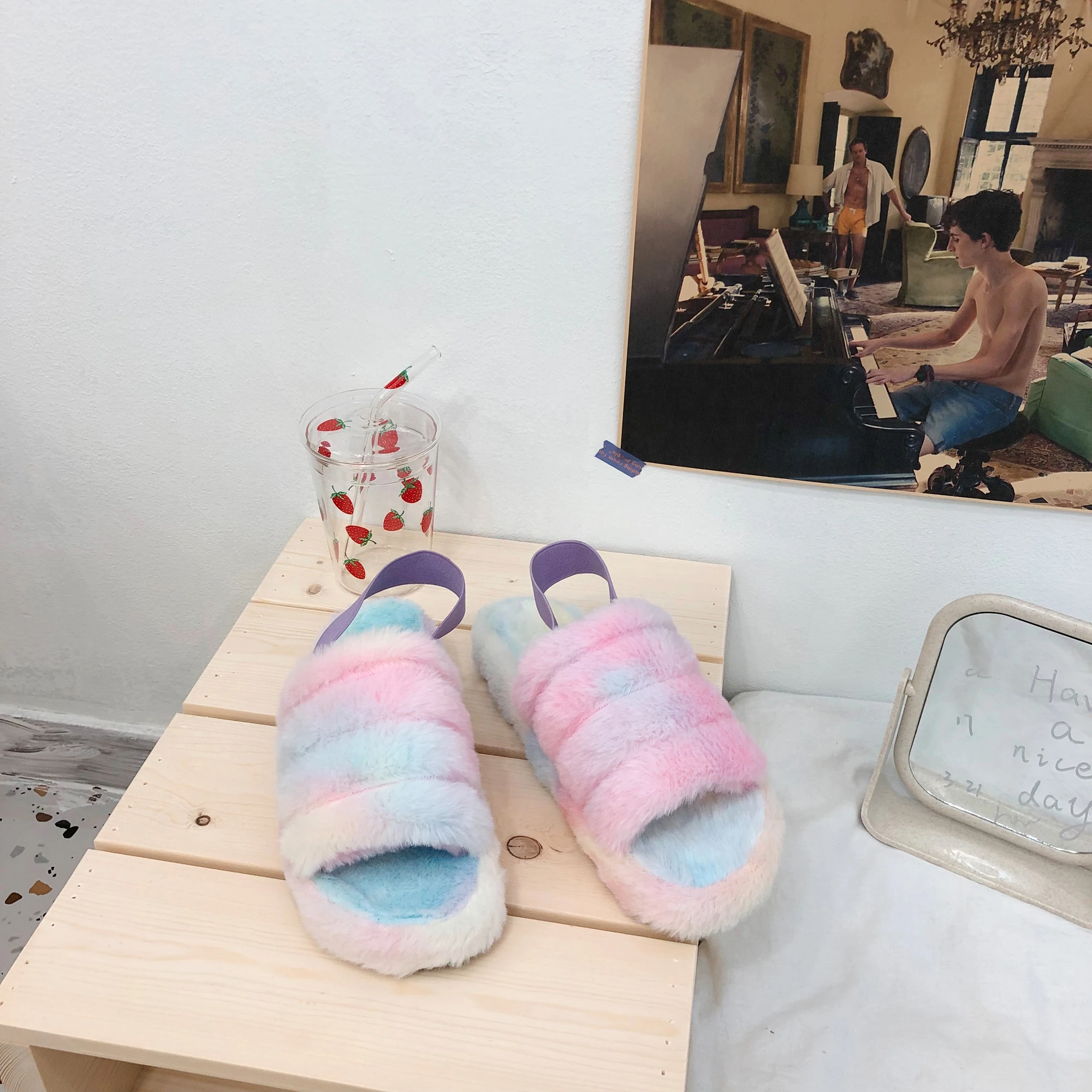 

Wholesale Women sandals fashion warm Slippers Big Furry Woman shoes Indoor faux fur slippers, As picture