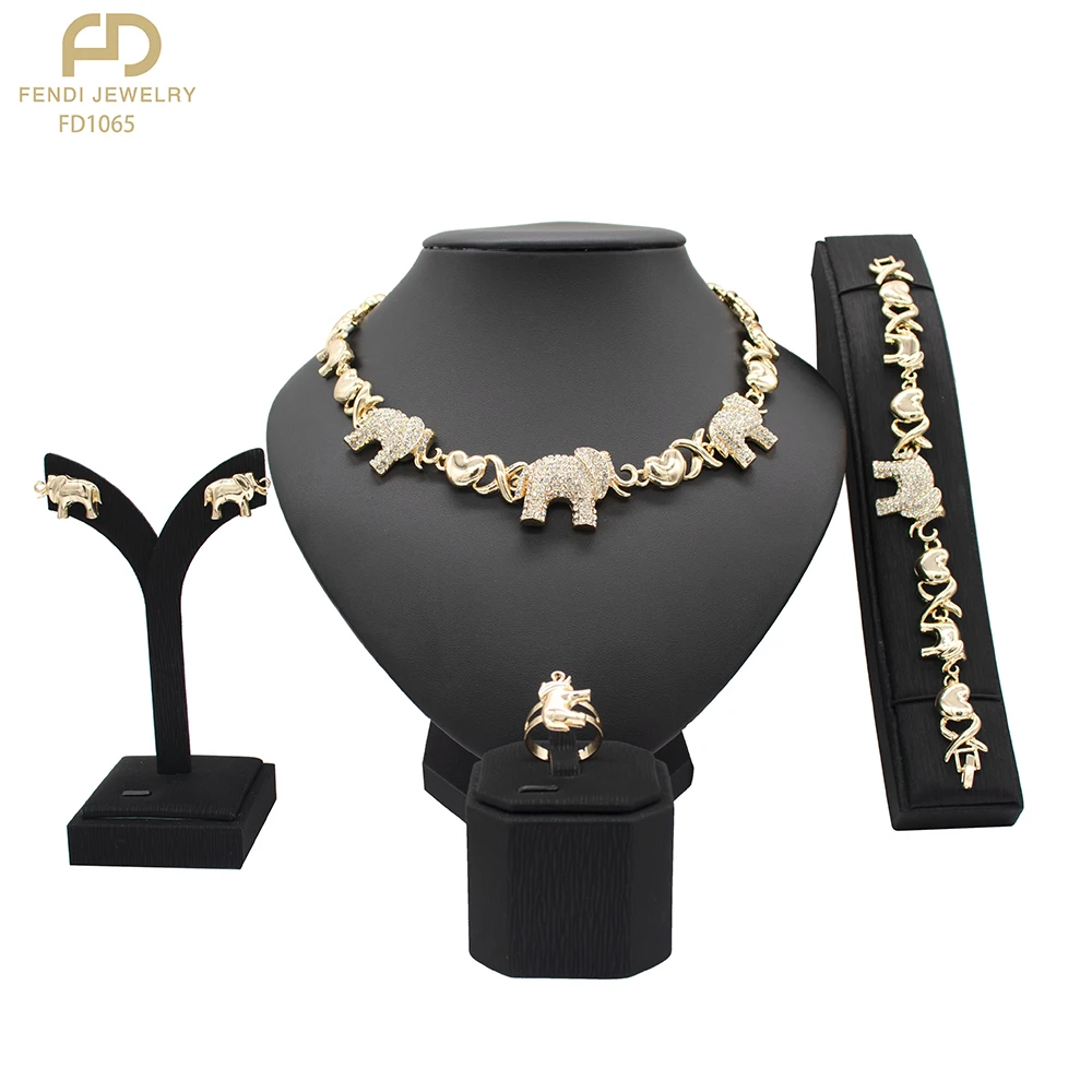 

New fashion and popular 18K love lady Jewelry Set