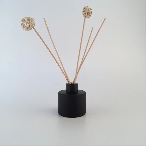 Customized 120ml reed glass diffuser bottles wholesale