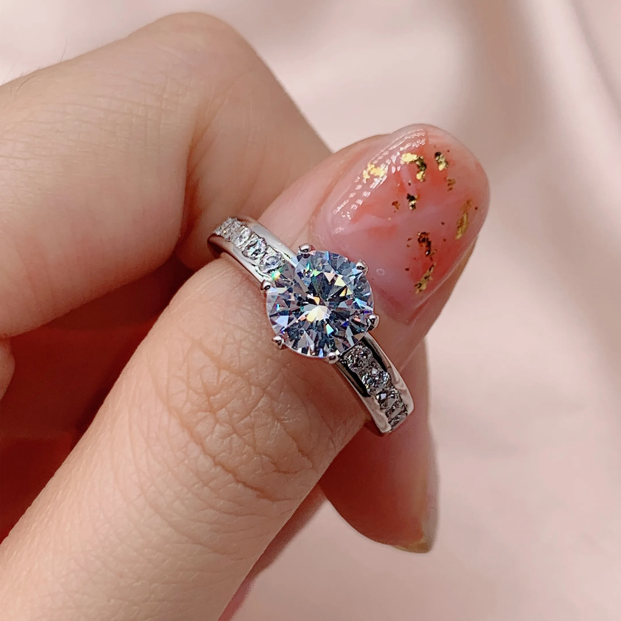 

High quality 1.25 carat row diamond six claw diamond ring zircon crown wedding ring