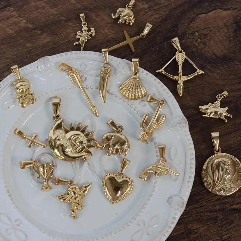

Wholesale Small Charm Jewelry Stainless Steel Gold Plated Kweichow Moutai Pig Cactus Arrow Angel Solid Necklace Pendant