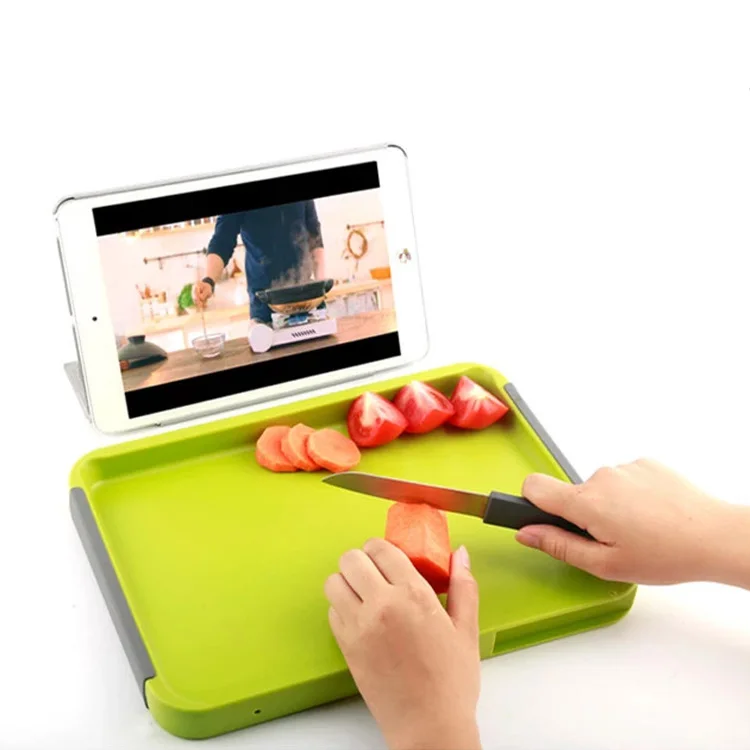 

Custom multifunctional mini small plastic pp kitchen vegetable cutting board with knives, Green