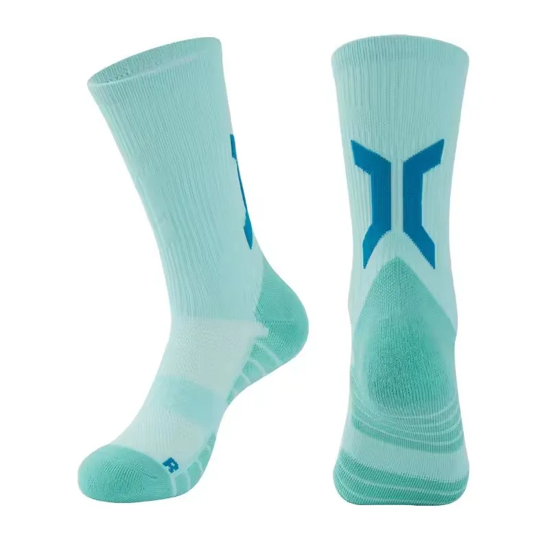 High Quality Men's Summer Professional Sports Running Basketball Crew Socks Breathable Nylon Workout Knitted Terry Socks