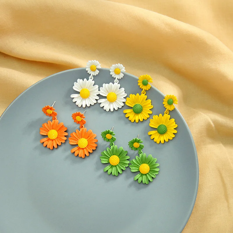 

e0645 2021 Trending Kpop Multi Color White Yellow Sunflower Korean Daisy Flower Earrings For Women Wholesale