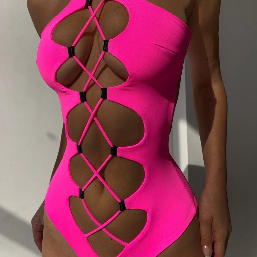 

bath suit swimwear Hot Selling Strappy Bodysuit cut out Molded Cups Swimwear One Piece Pink Bathing Suits Solid One Piece Swimsuit