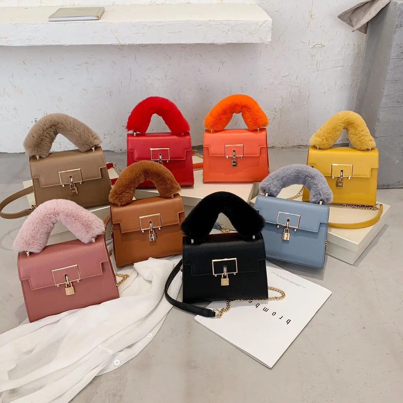 

Autumn And Winter Fur Handle Women Crossbody Bag Retro Lock Decoration Fall Handbag