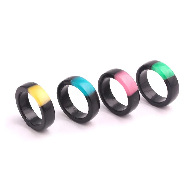 

2021 New Fashion The Resin Ring Imitation Jade Ring In Yellow Red Blue and Green Resin Circle Rings, Mixed color