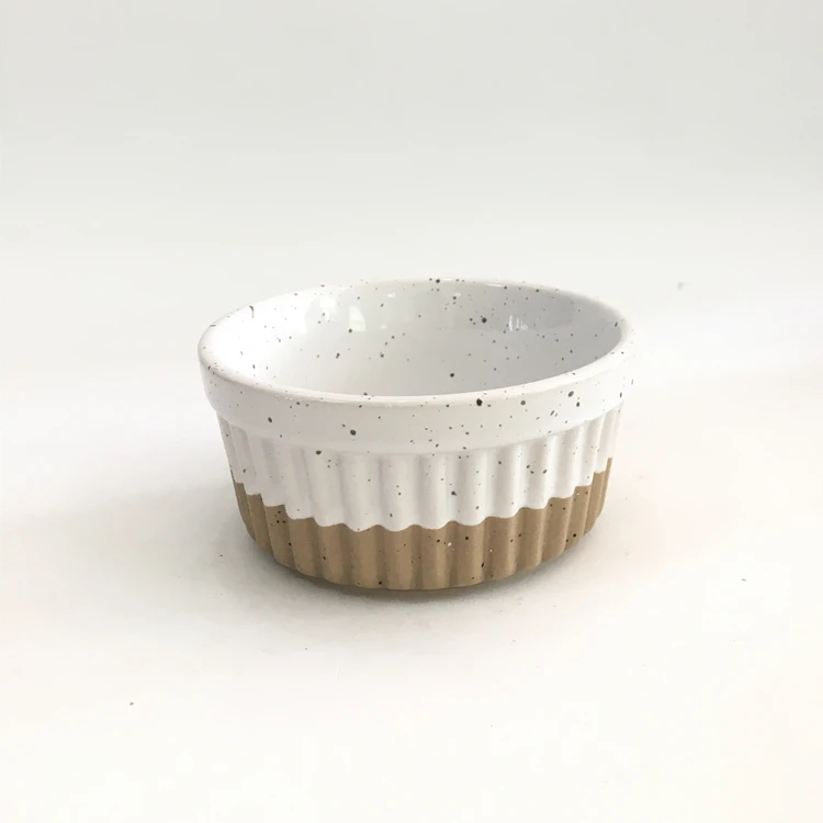 Japan cheap custom bakery kitchen bakeware round small 4 piece ceramic pudding ramekin bowl set in bulk.jpg