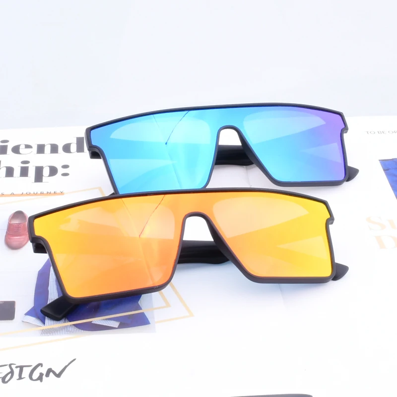 

Usom Manufacturer glasses vendor designer sunglasses shade 2021 polarized promotional cat.3 custom logo printed sunglasses men, Custom colors