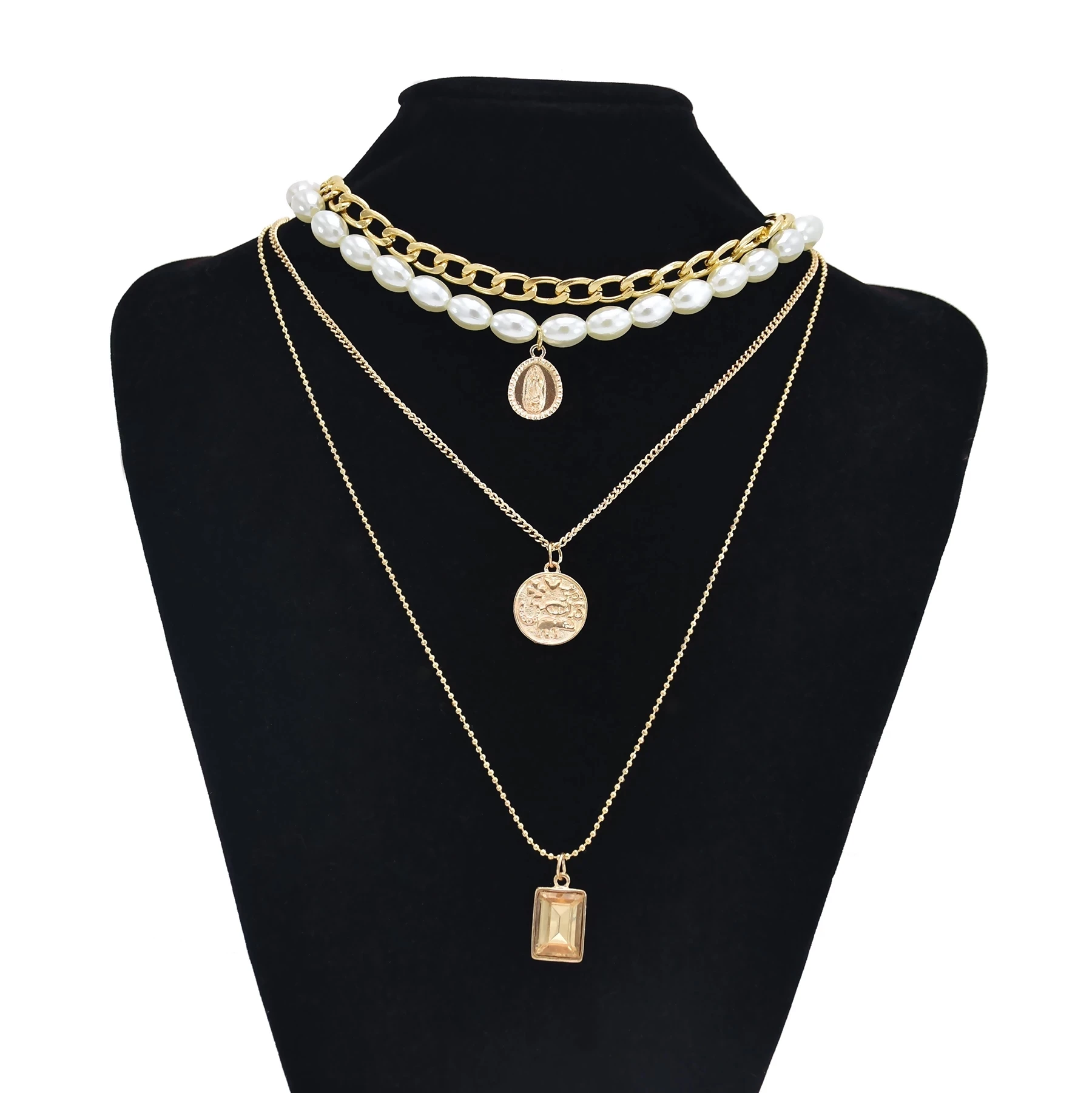 

New European Style Three-layer Gold Chain Necklace Ladies Clavicle Chain Pearl Lock Pendant Necklace