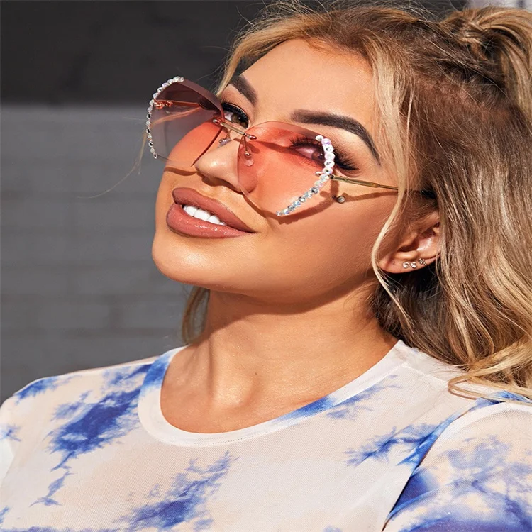 

2021 Fashion Custom Diamond-studded Rimless Women Lady Shades Oversized Sunglasses