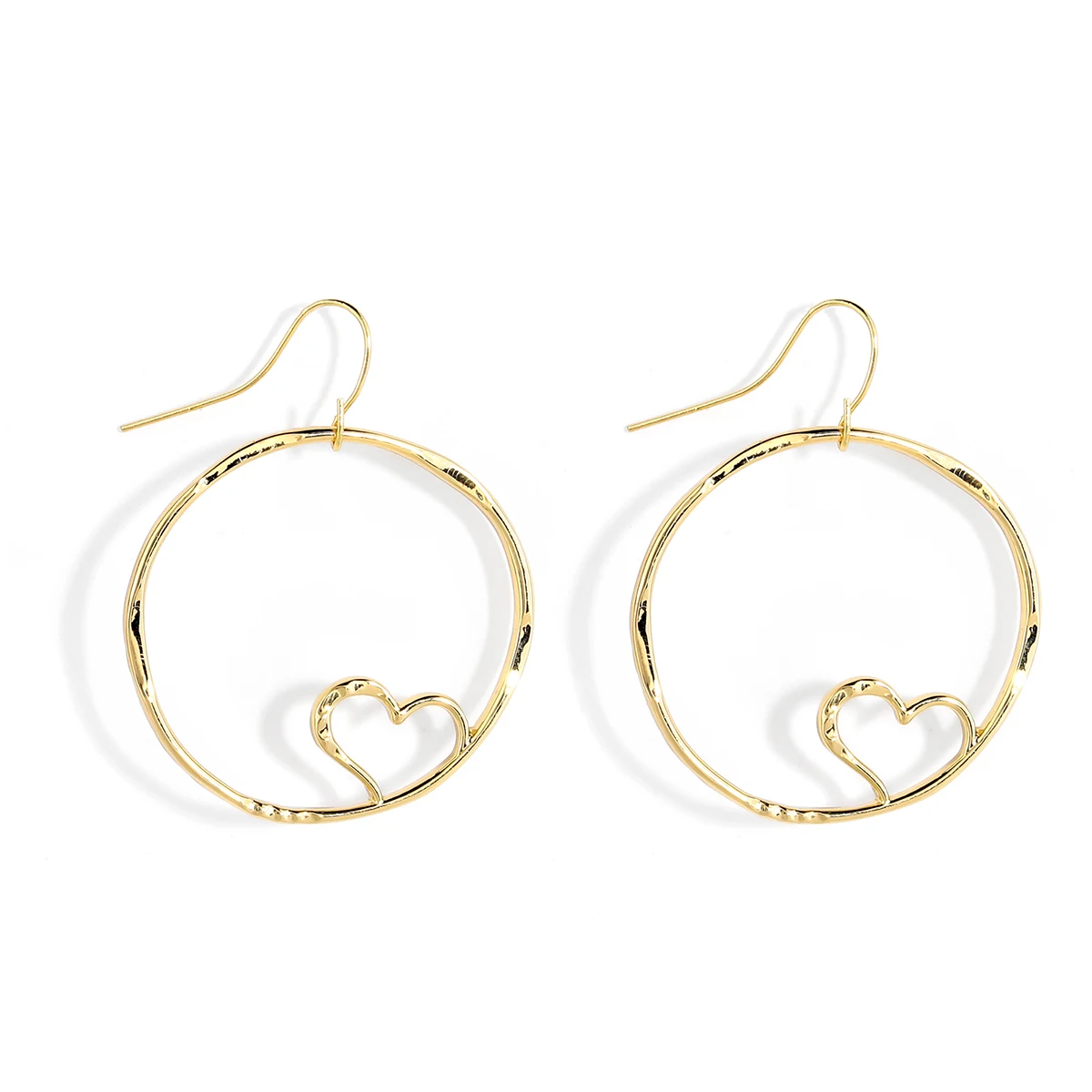 

2023 latest Tonga tribal 18k gold plated fashion hypoallergenic hoop earrings chunky heart earrings