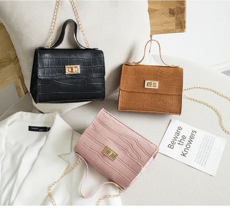

2021 New Fashion Pu Leather Casual Travel All-Match Chain Lock Handbags, Multi color