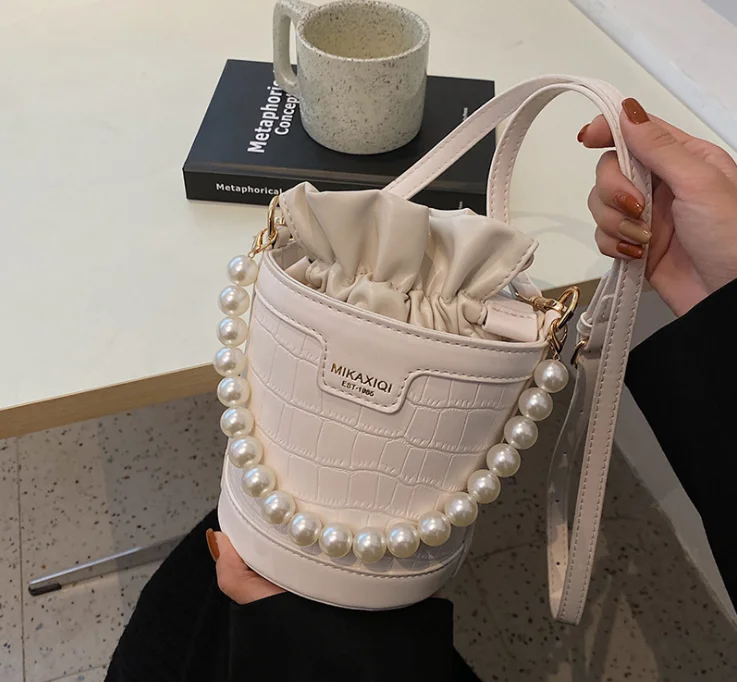 

Chinese Supply PU Leather Shoulder Cross Bag Mini Bucket Women Hand Bags Cute Ladies Bags Handbags with Pearl Chain, 3 colors
