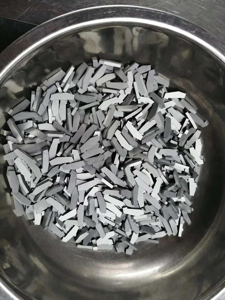 carbide knive.jpg