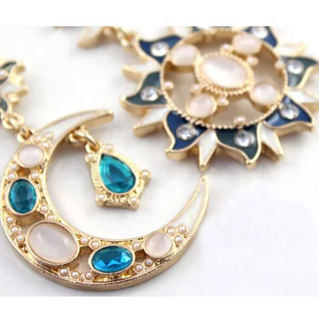 

ADELANTE Wholesale Opal Inset Diamond Sun Moon Exquisite Fashion Asymmetrical Earrings