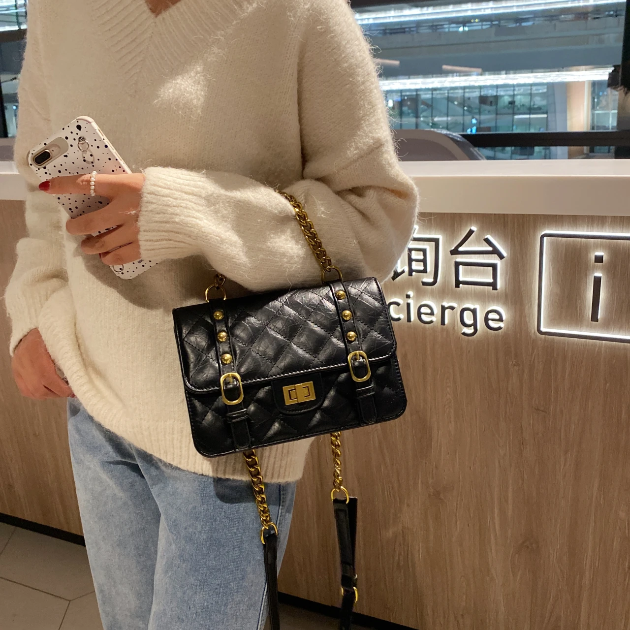 

Diagonal Stitch Chain Solid Color All-match Female Bags, White, black