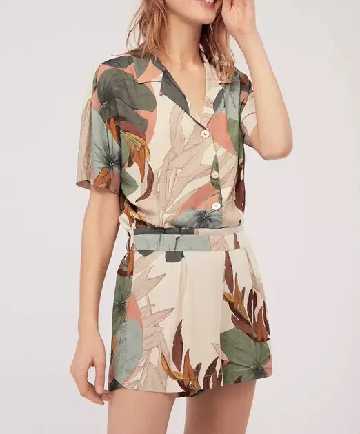 

woman sports wear biker sweat shorts outfit top with beam waist short pants two 2 piece set