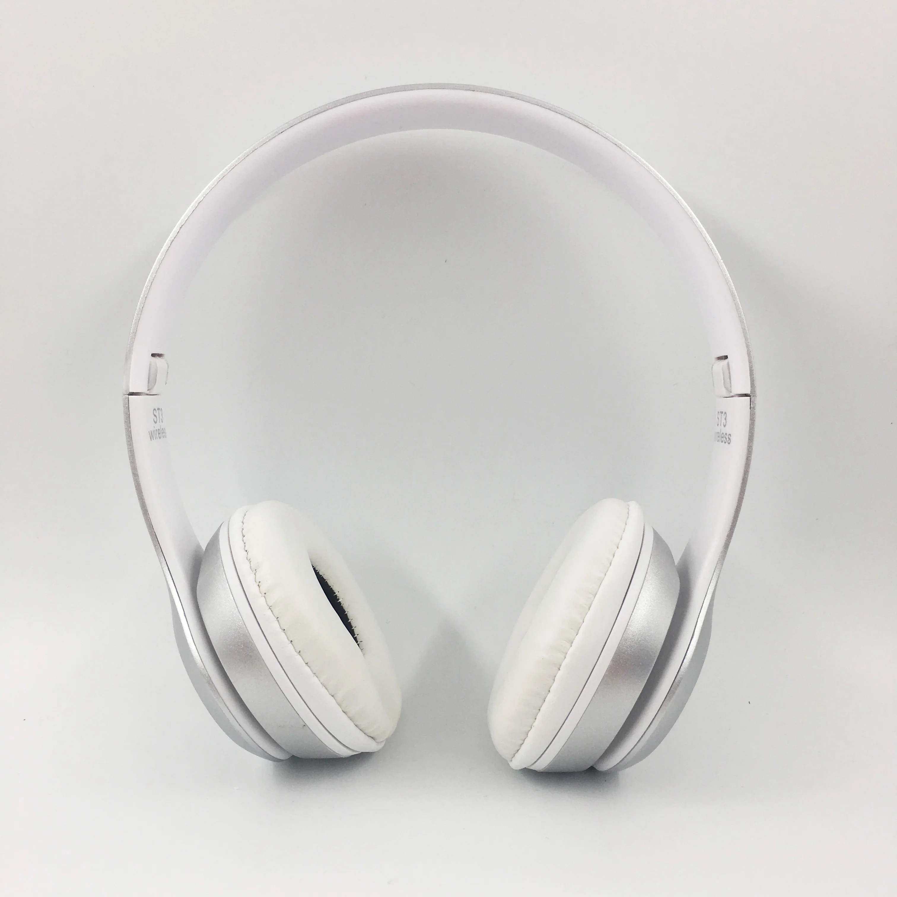 st3/p47 metal oil crafts promotion gift wireless foldable fm