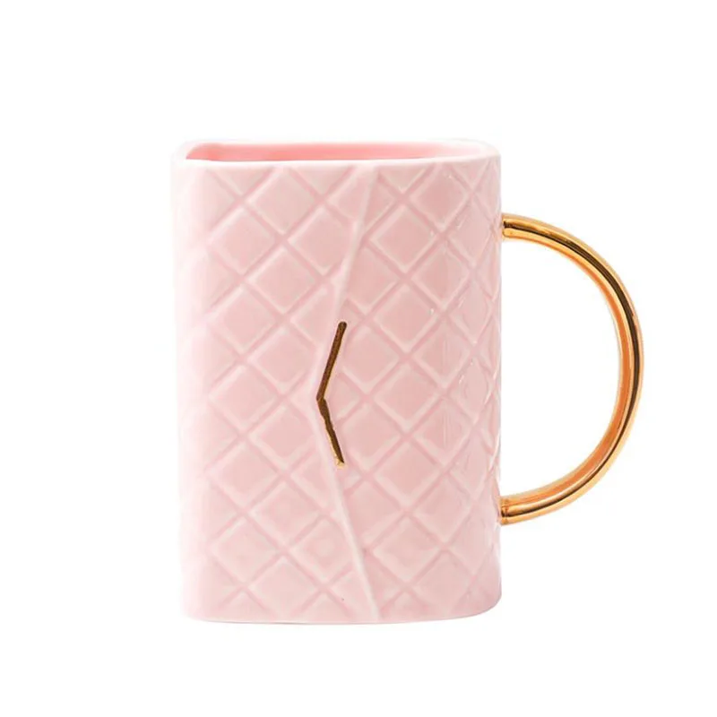 

Solhui Wholesale Porcelain Coffee Cup Wholesale Handbag Shaped Ceramic Mugs with Gold Handle