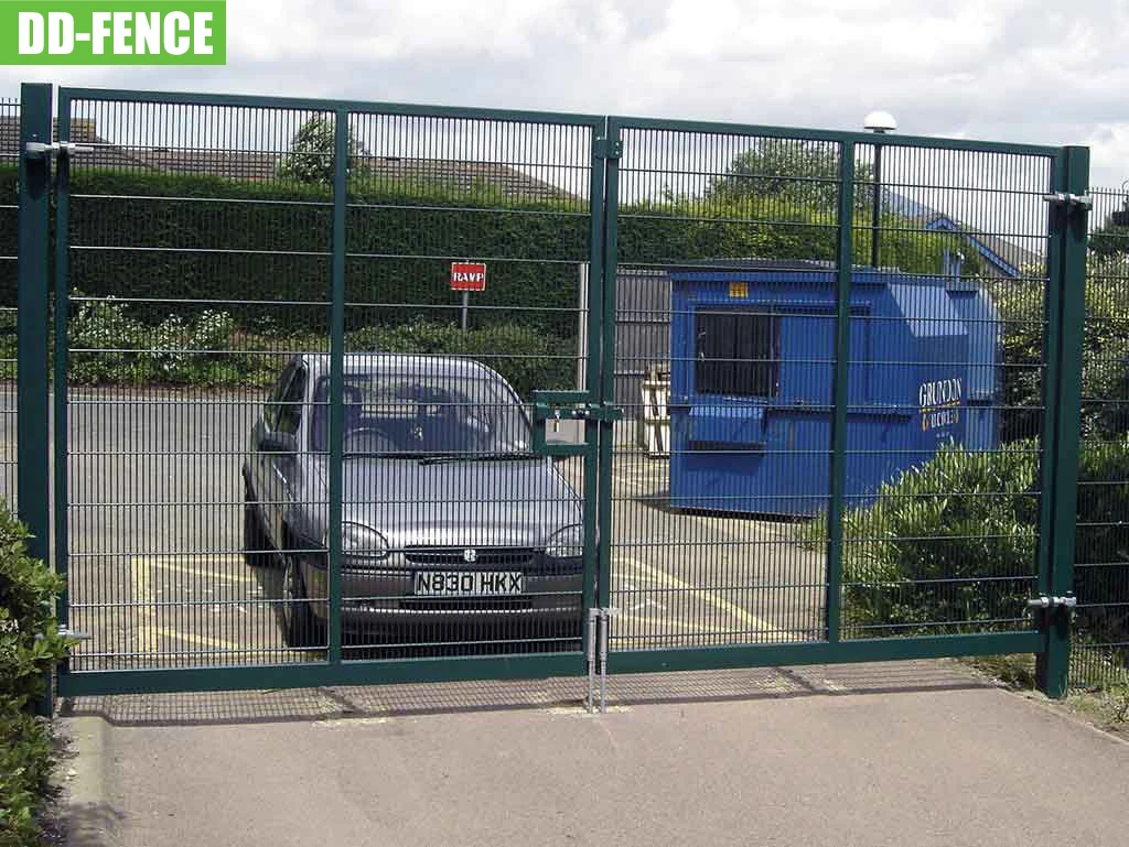 Double Swing Gate.jpg