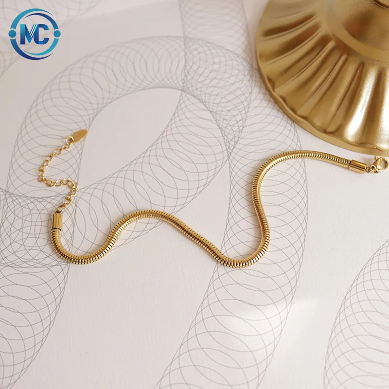 

2021 Textured Women Foot Chain Jewelry 316L Stainless Steel 18K Gold Plated Thick Chunky Snake Bone Chain Anklet