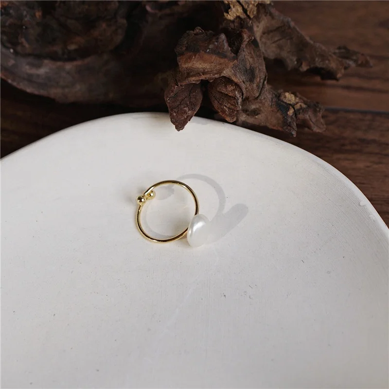 

Simple elegant brass real gold plated natural baroque shaped natural freshwater pearl adjustable rings for women jewelry, As the pic show