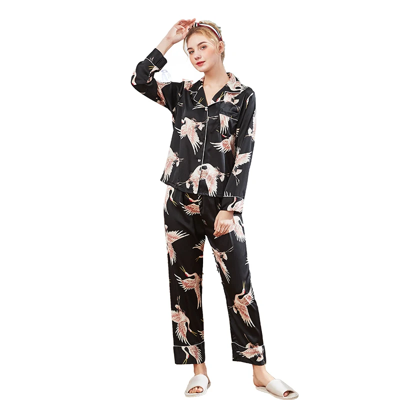 

2021 solid colored poker chips  silk pajamas set Turn-down Collar long sleeve silk women's sleepwear