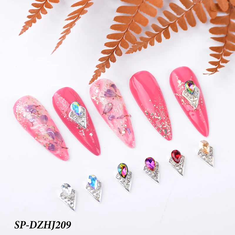 

New Arrival Bulk Metal Nail Rhinestone Jewelry Chrome Heart Nail Charms, As picture