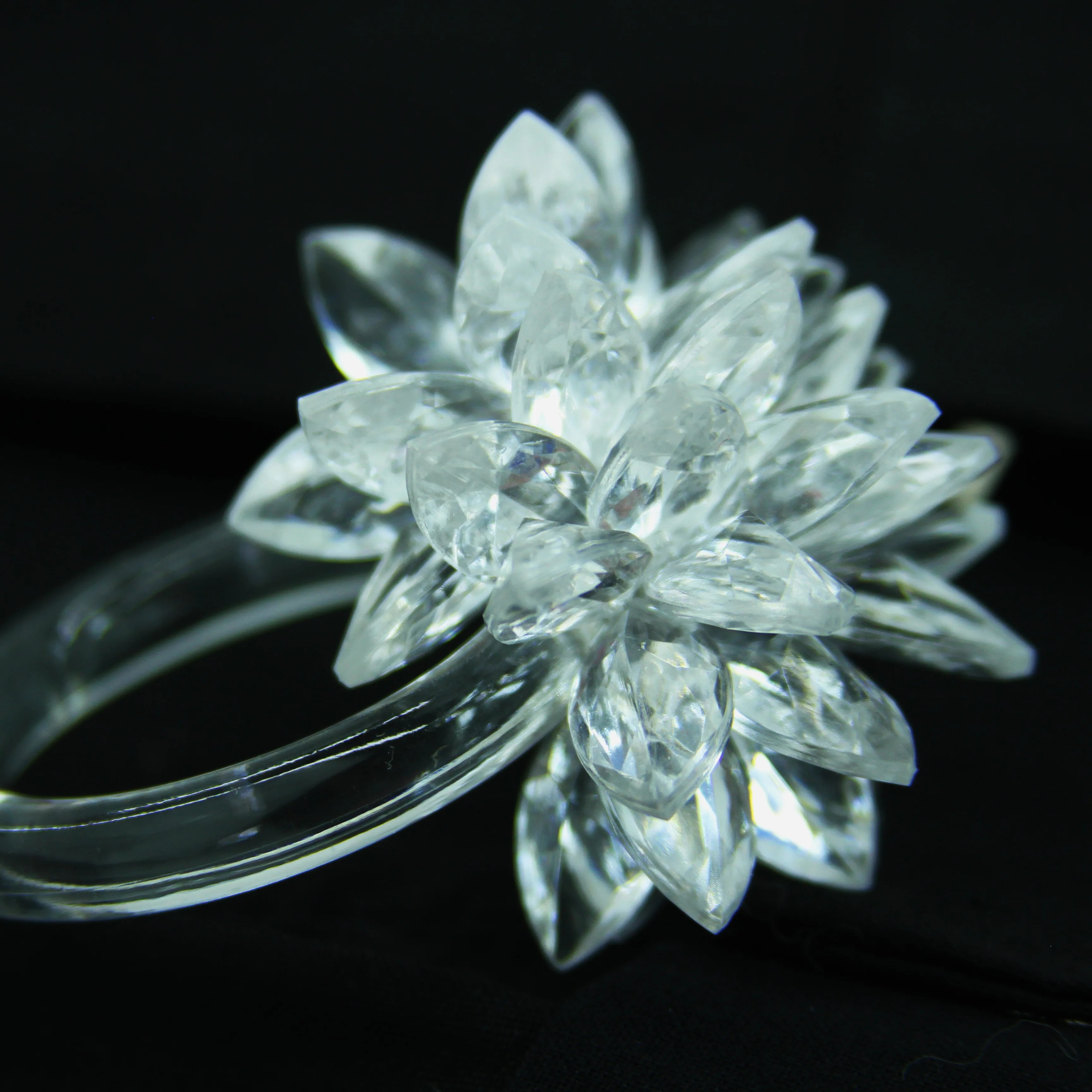 

crystal acrylic flower napkin rings, Gold/silver/red/blue/etc