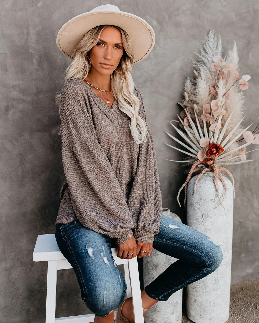

Amazon hot style new autumn/winter 2020 women's wear loose v-neck sweater and lantern sleeve blouse