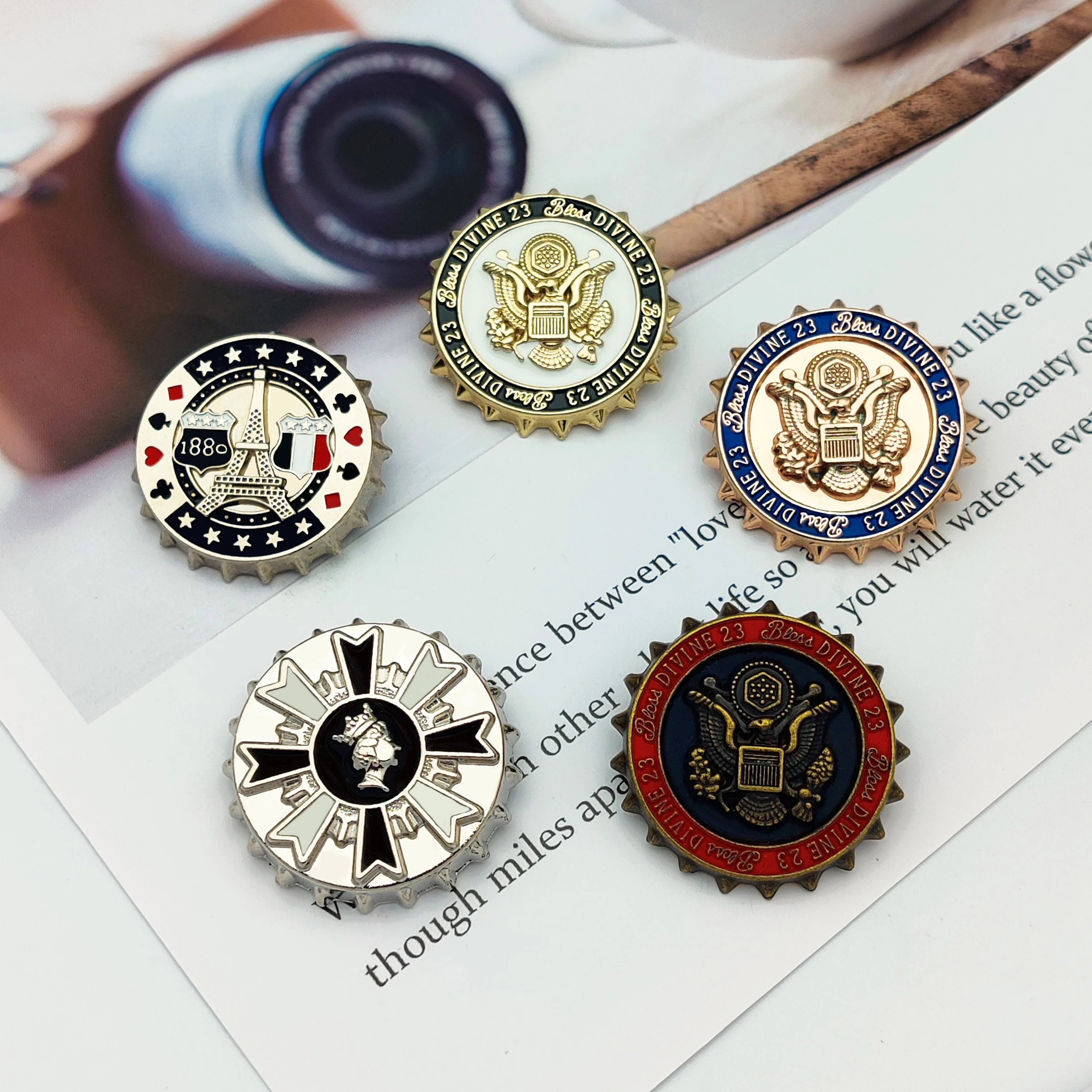 

Factory wholesale Enamel Lapel Pins Badge Gold Manufacture Metal Plated Customized Custom Garment Zinc Alloy