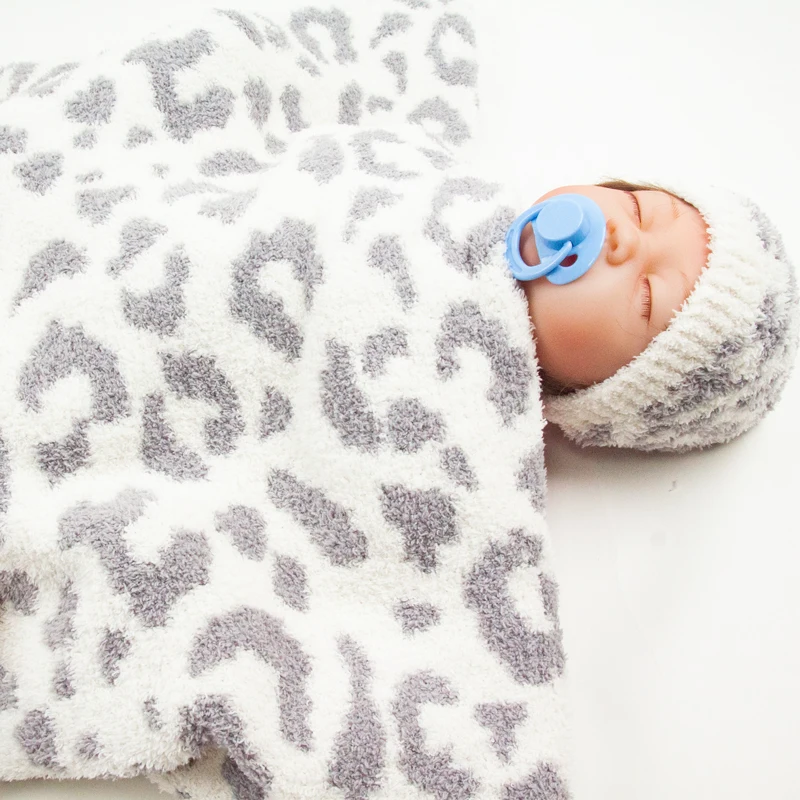 

Wholesale cozy super soft cute leopard chunky knit baby blanket throws for winter sleeping