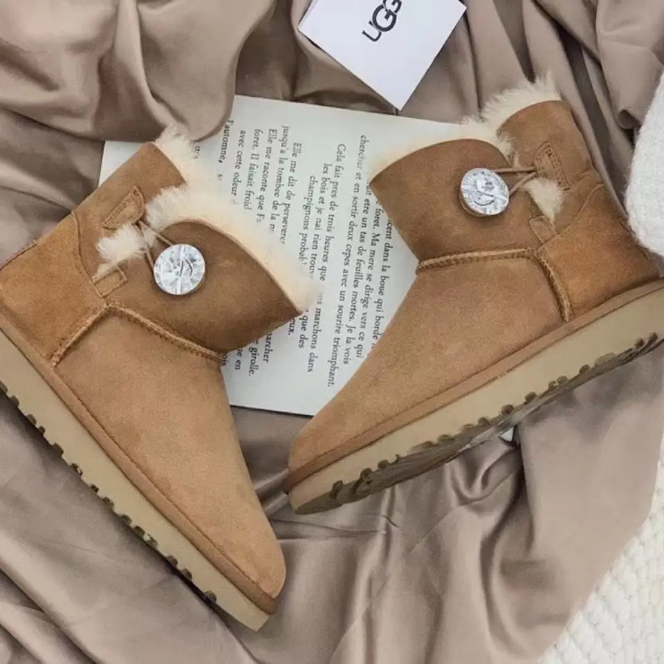 

Brand Wholesale Snow women winter Boots Sheepskin Fur Lining Ladies Girls Boots for Women, Picture shows
