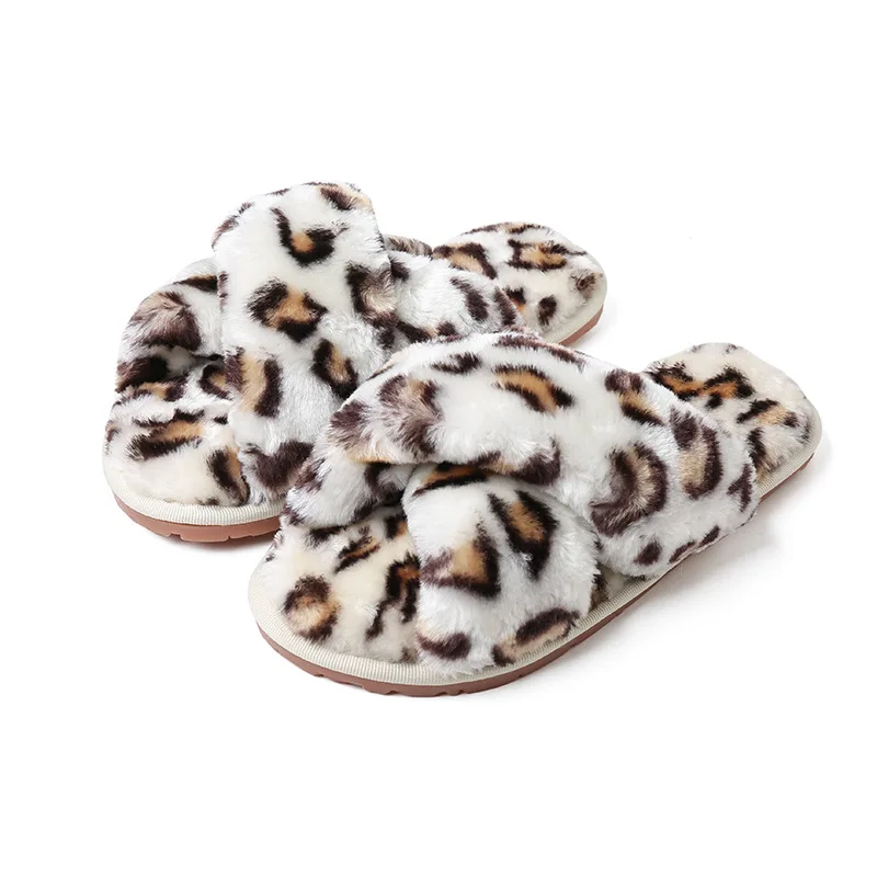 

Women Faux Fur Slippers Warm Fluffy Flip Flop House Cross Slippers Open Toe Home Slippers for Girls Men, Customized color