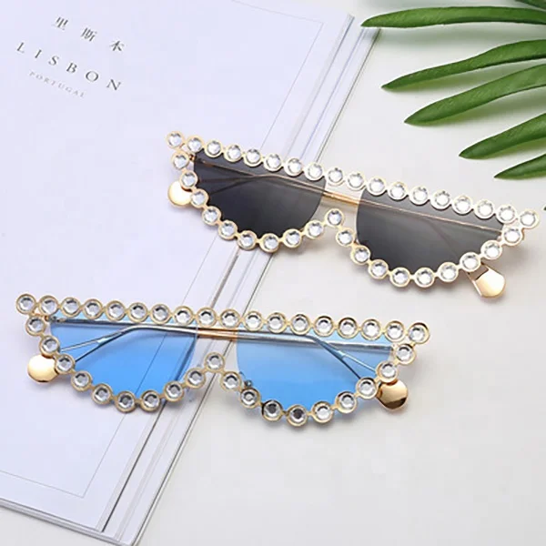 

Fashion Designer Cat eye Diamond Metal Frame Ladies Sun Glasses Shades Custom Rhinestone Women Cateye Sunglasses gafas de sol