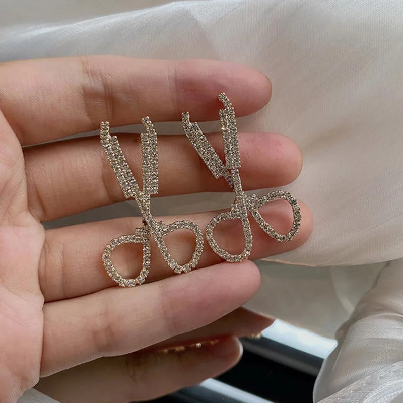 

Korean style personality fashion women's jewellery with rhinestone scissors earrings