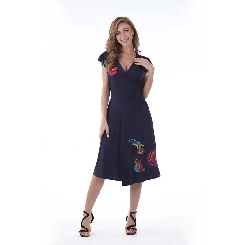 

China High Quality V Neck Fashion Vintage Woman Lady Wrap Embroidery Dresses