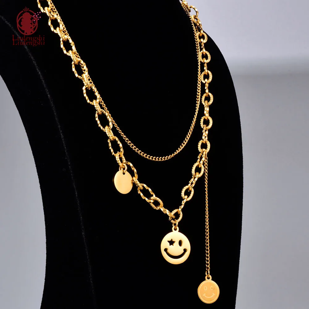 

Wholesale Custom Smiley Face Pendant Necklace Jewelry Stainless Steel Engraved Smile Disc Pendant Necklace For Gift